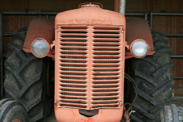 #htmlcaption3 Red Tractor