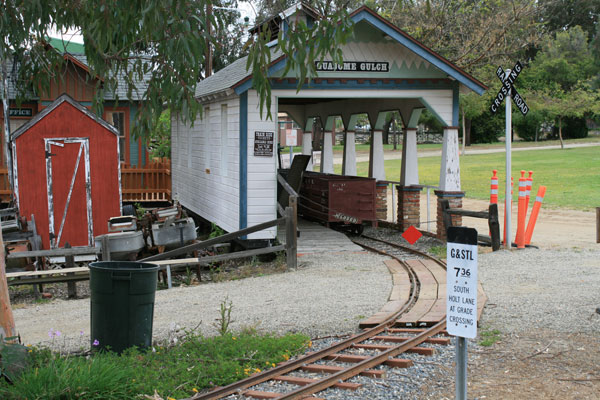 #htmlcaption6 Train Rides